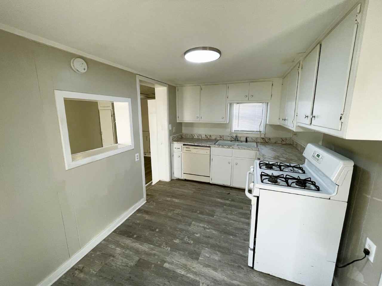 504 81st St - Photo 3 of 8