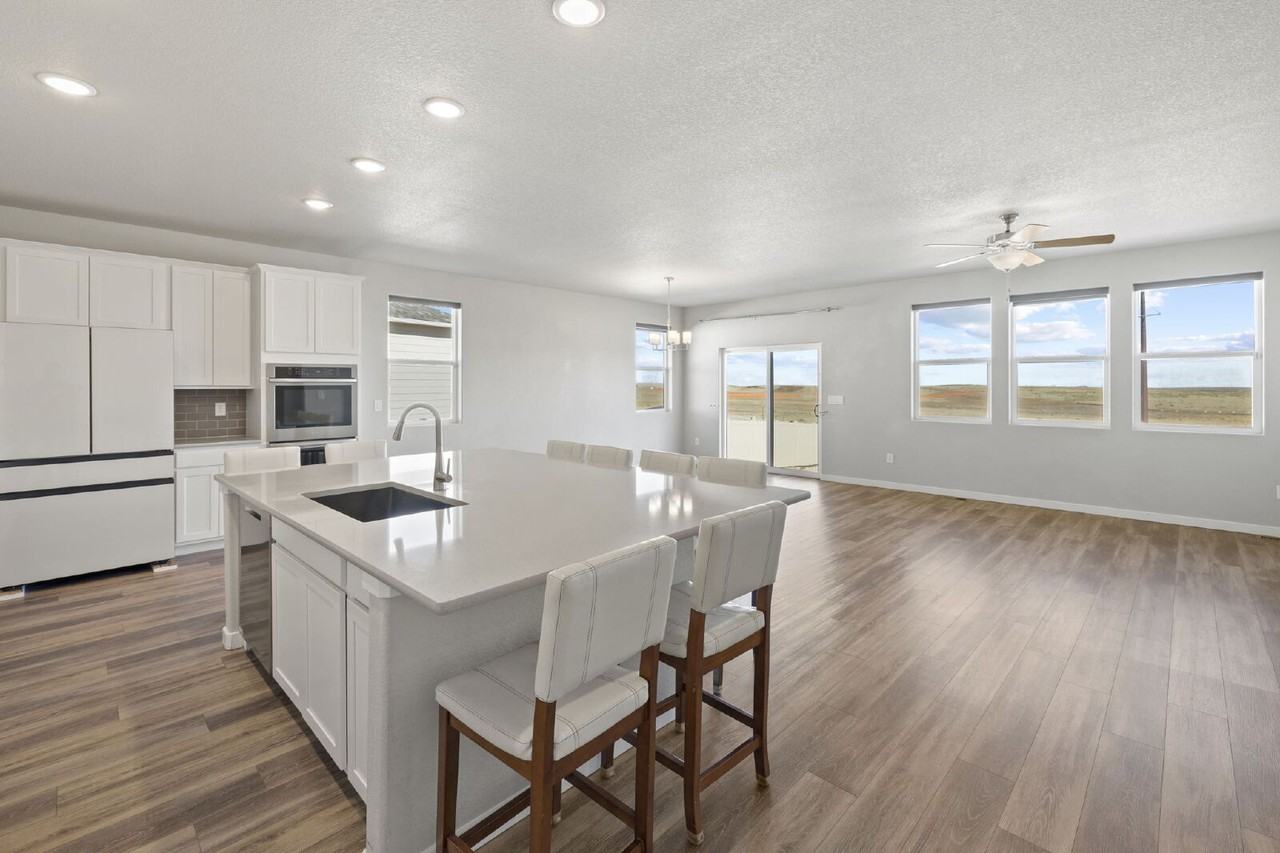 5255 Big Johnson Dr - Photo 4 of 32