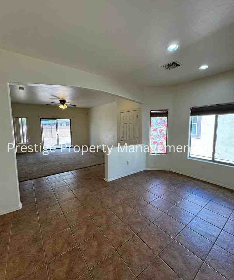449 E Placita Nodo - Photo 6 of 26