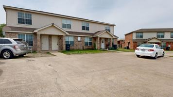 featured image of 2806 Kerrville Ct #B