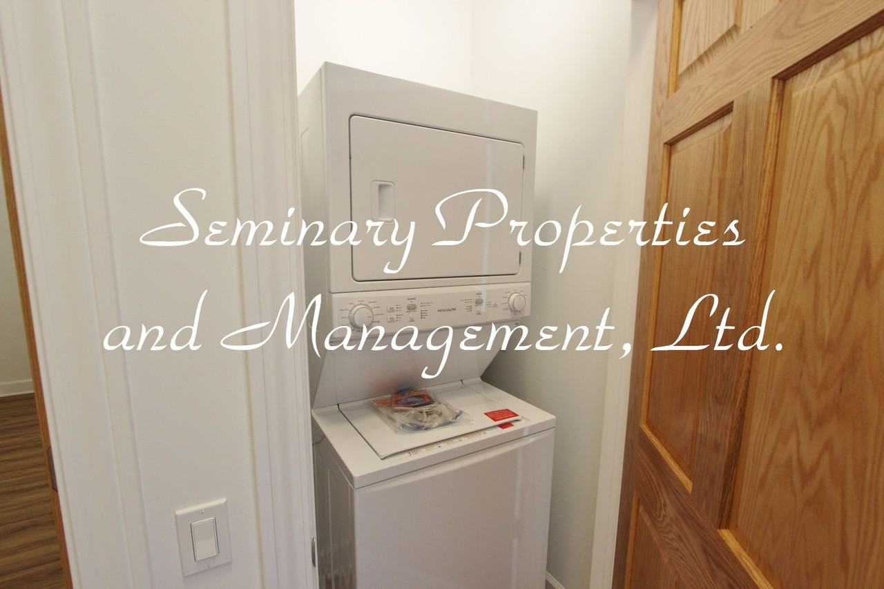 Prime Southport Corridor newer construction one - Photo 6 of 18