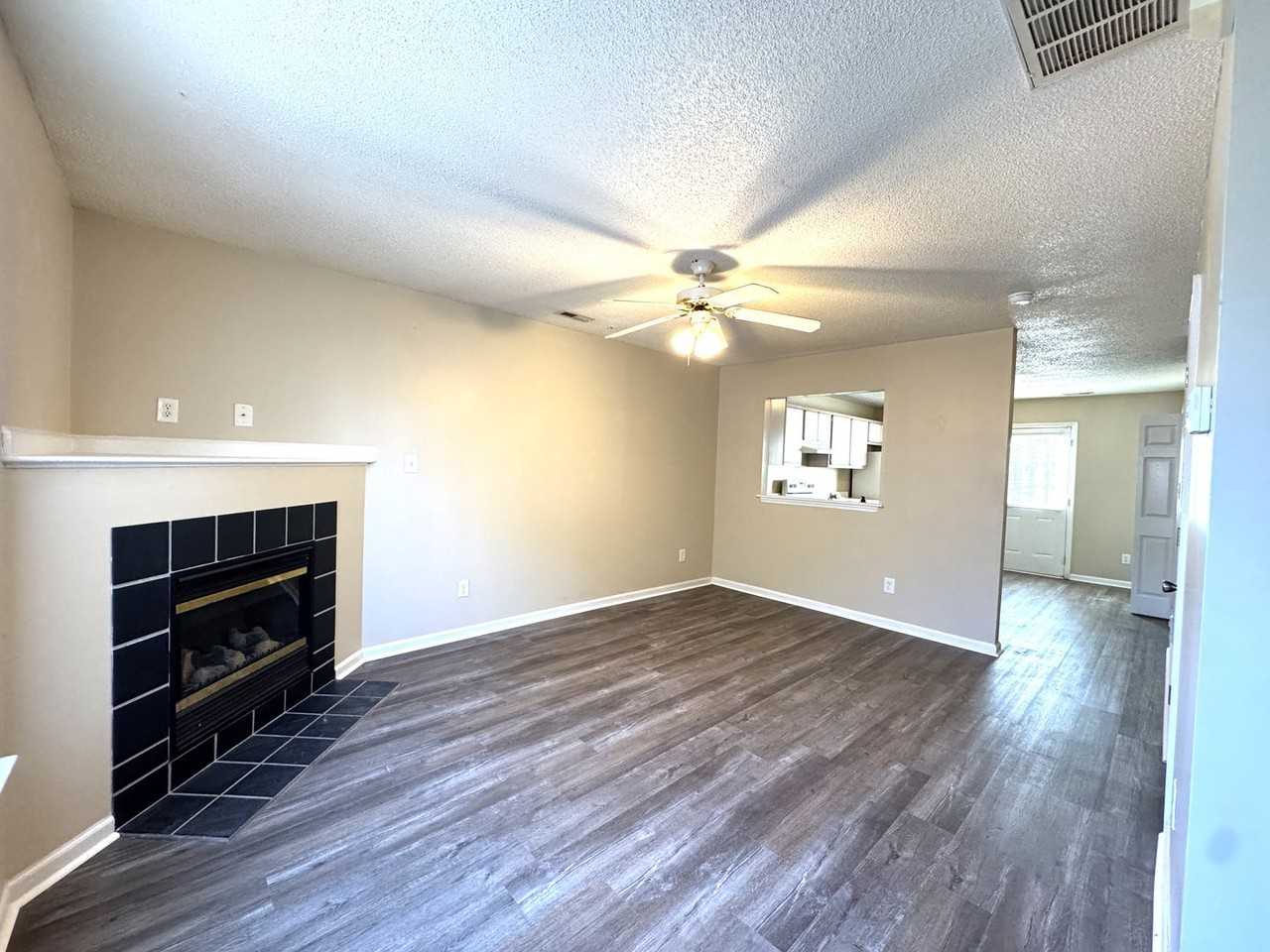 104 Meadowbrook Ln - Photo 5 of 23