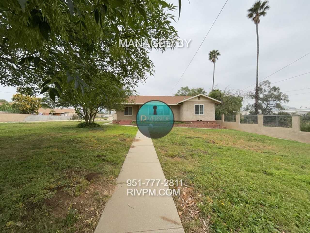 494 Electric Ave - Photo 3 of 27