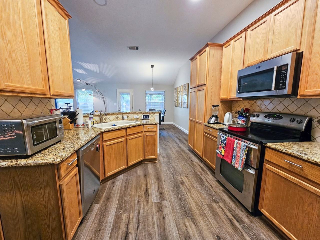 2203 Boneset Trl - Photo 3 of 38