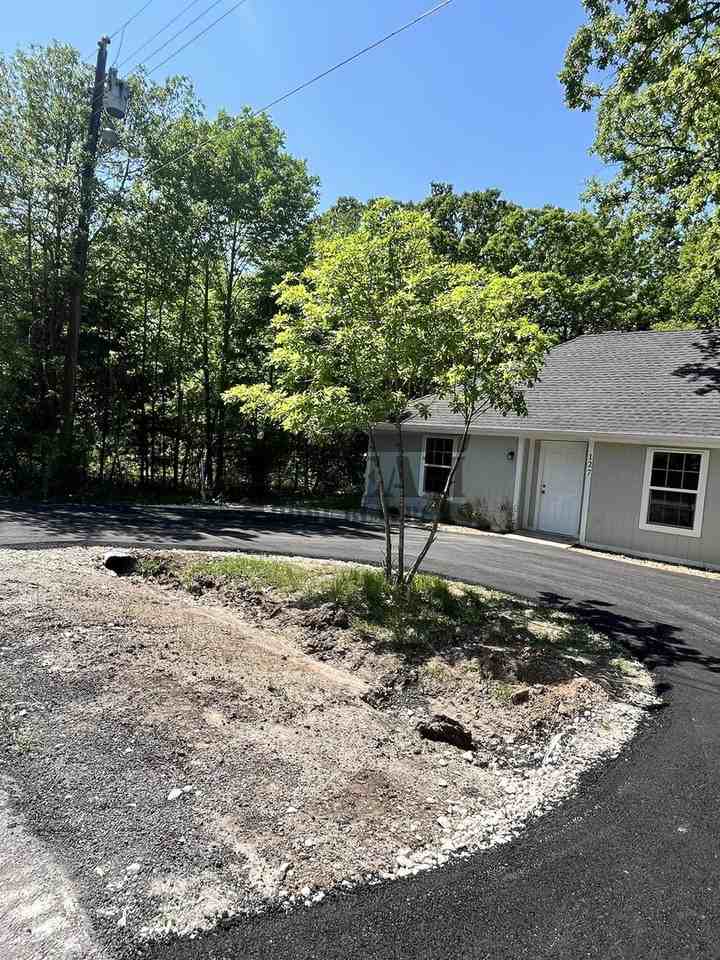 127 Guadalupe St - Photo 2 of 26