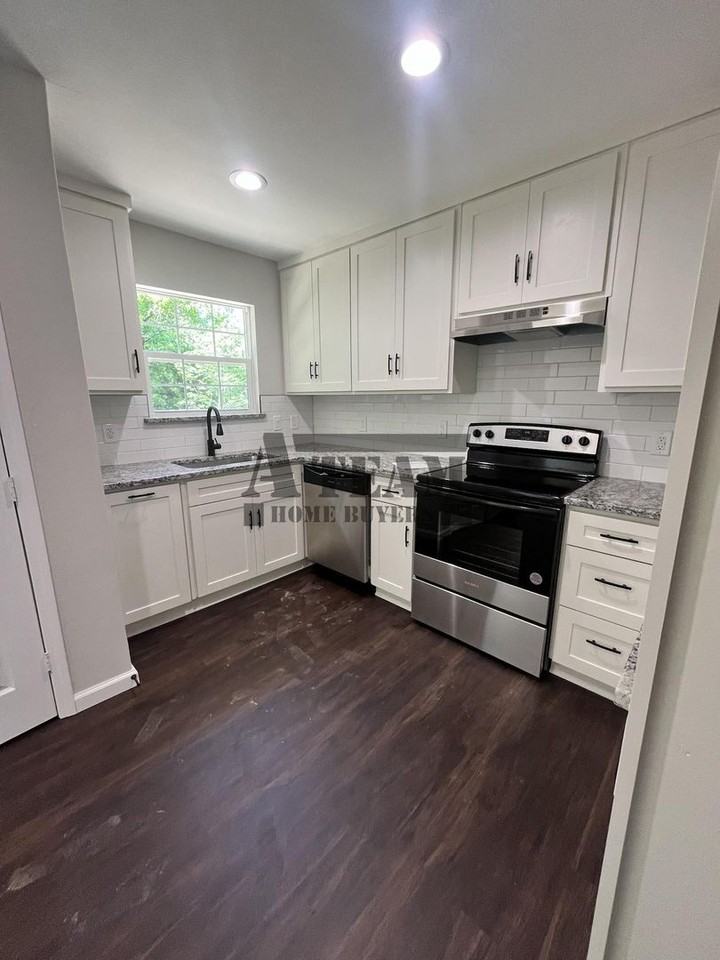 127 Guadalupe St - Photo 6 of 26