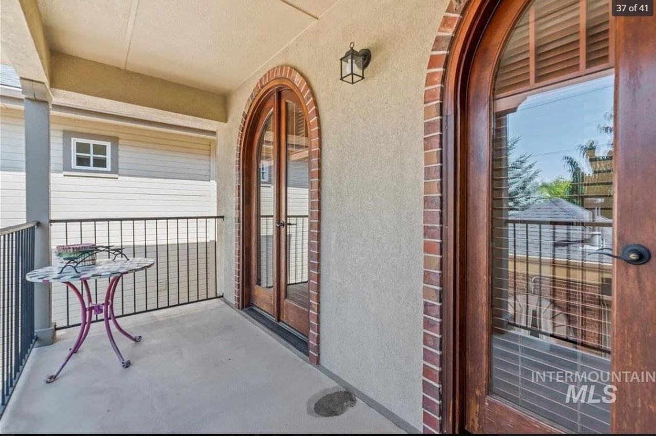 164 S 2nd St - Photo 5 of 20