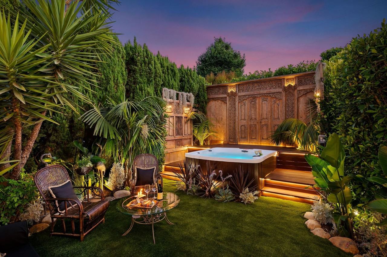 2404 Shelby St - Photo 2 of 44