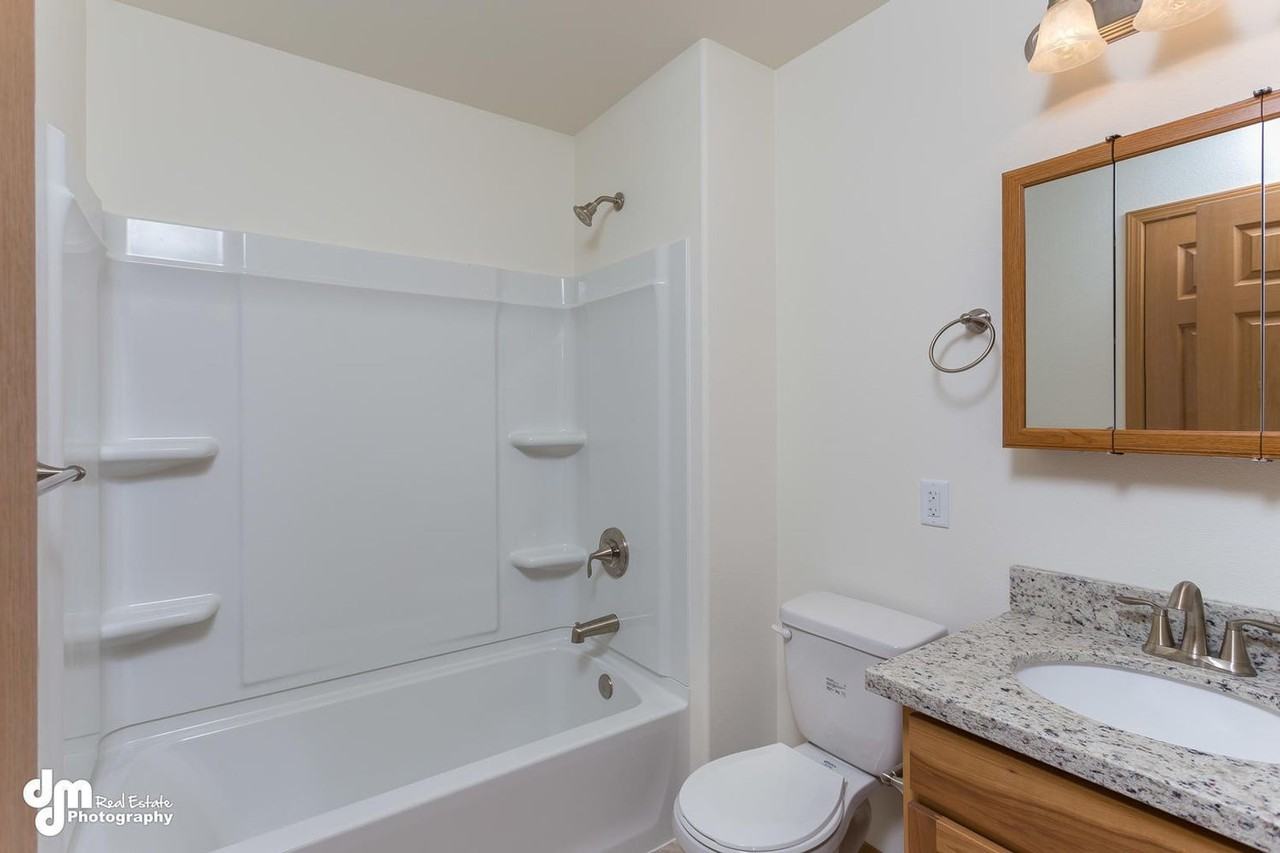 2454 W Ben Hogan Ave - Photo 3 of 21