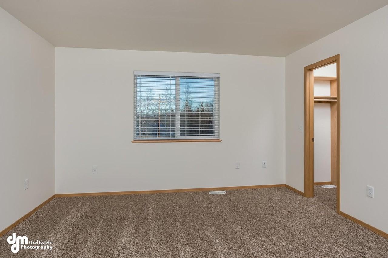 2454 W Ben Hogan Ave - Photo 7 of 21
