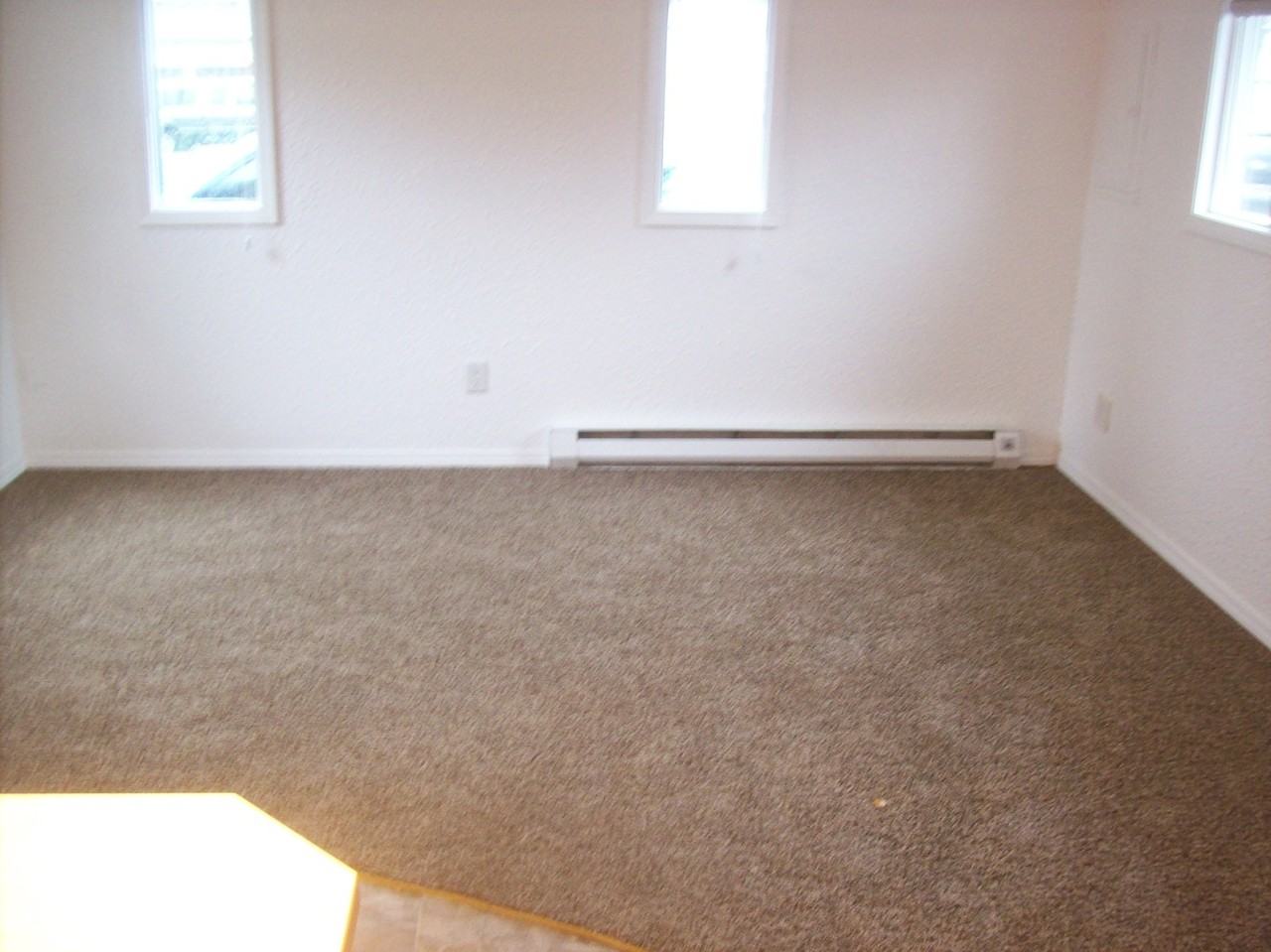 740B Sw Cascade Ave - Photo 2 of 8