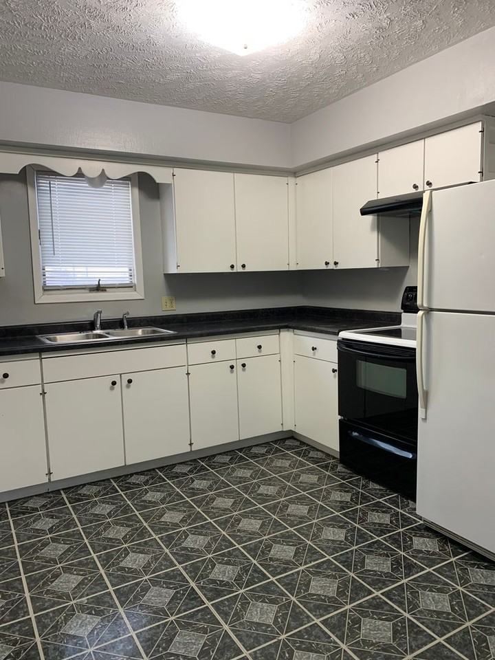 208 Market Pl - Photo 6 of 13