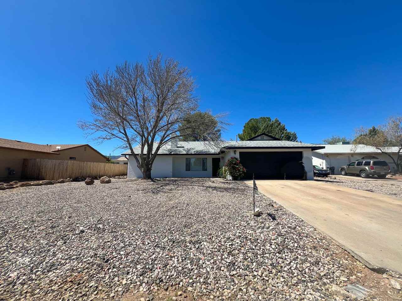 1136 S Tonapah Dr - Photo 2 of 16