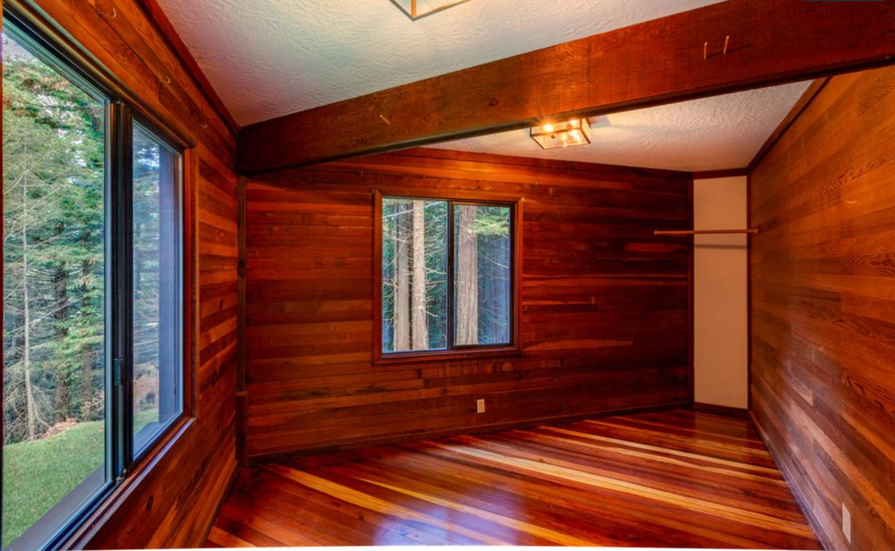 4452 Greenwood Heights Dr - Photo 2 of 20