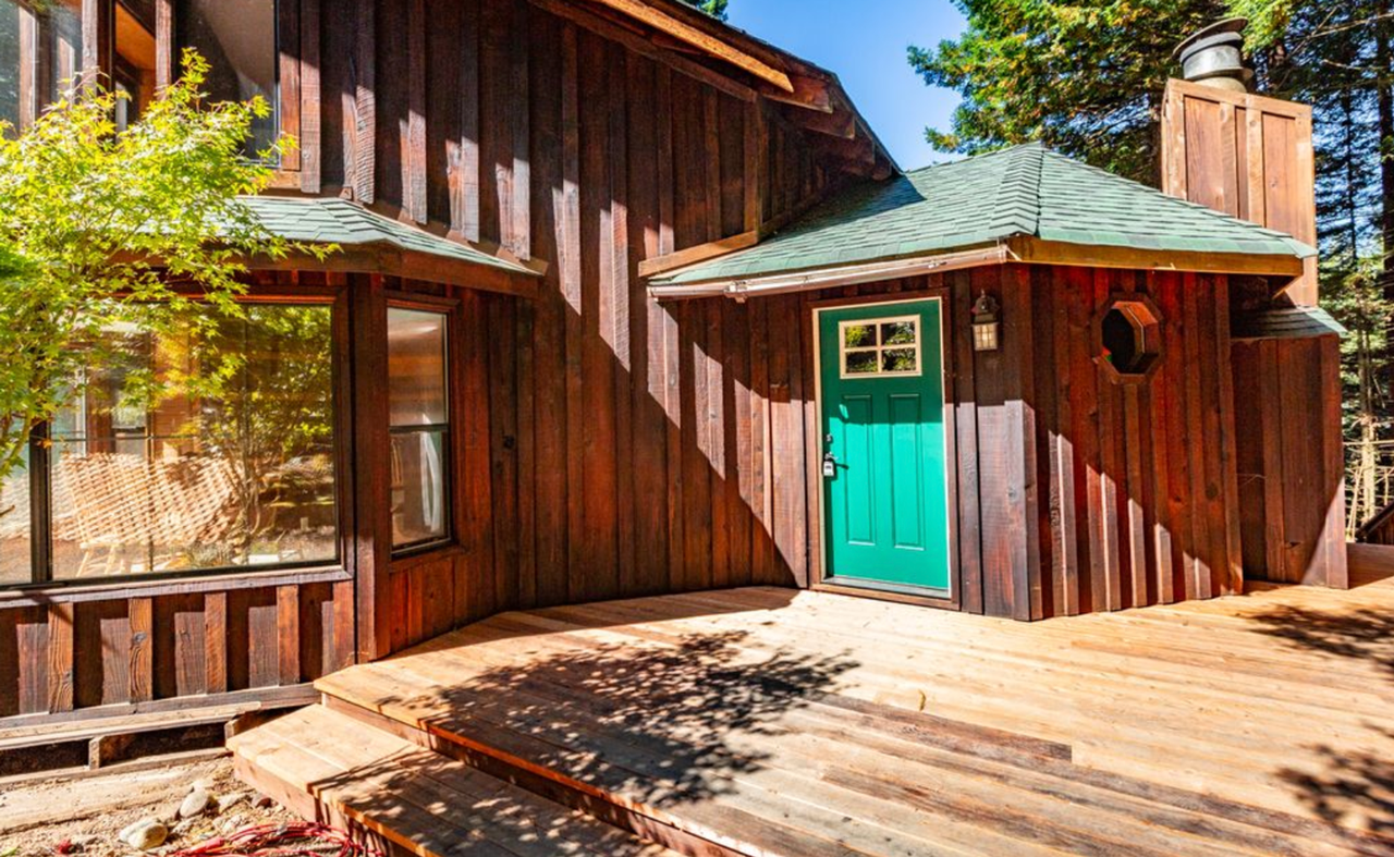 4452 Greenwood Heights Dr - Photo 3 of 20