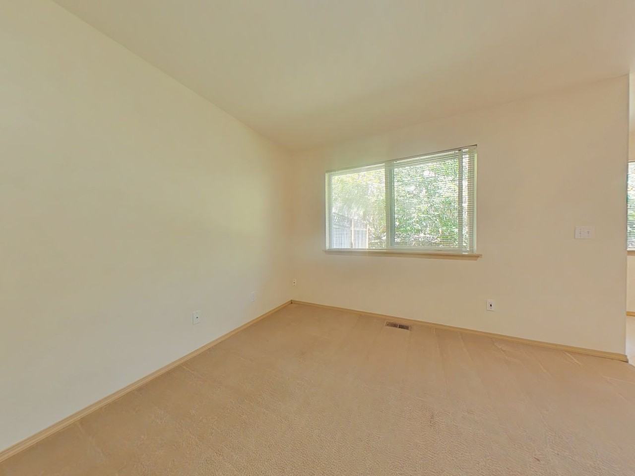 924 Nw Anjni Cir - Photo 2 of 13