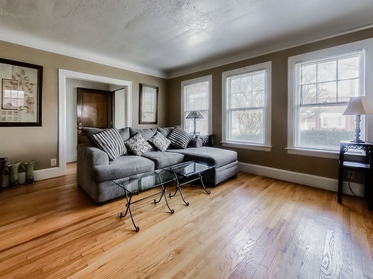 1346 Somerset Ave Lowr - Photo 3 of 26