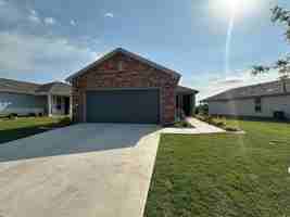 featured image of 219 Coachsmith St