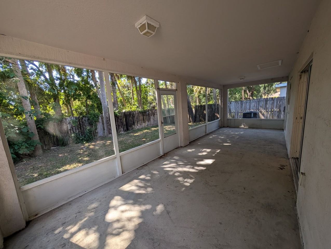 1049 Macon Dr - Photo 7 of 9