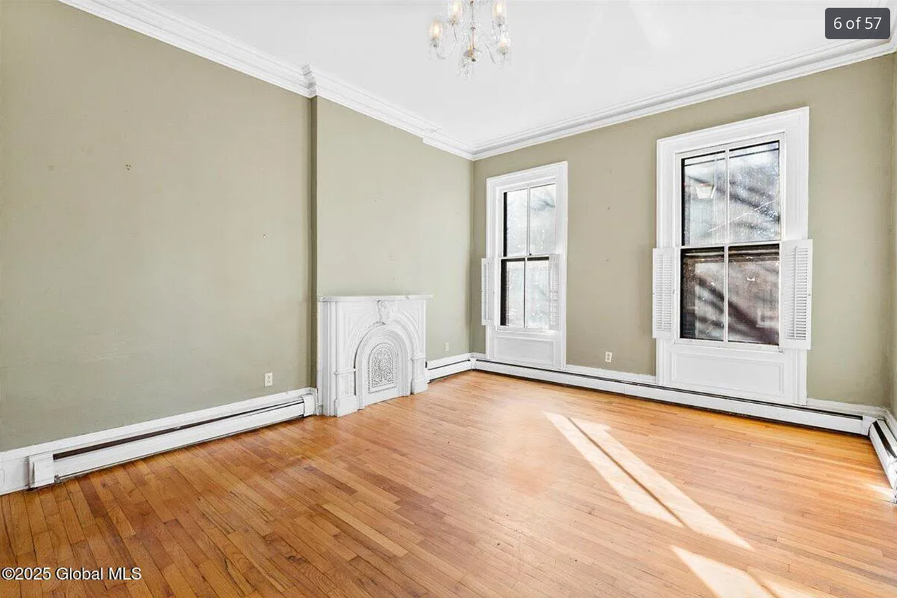 343 Hamilton St - Photo 3 of 33