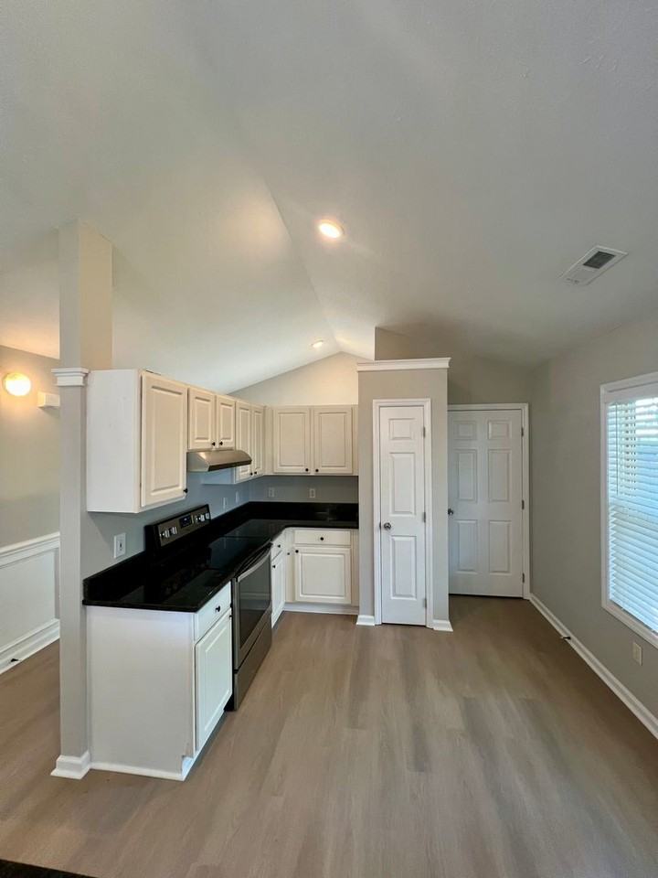 2409 Sunburst Ct - Photo 6 of 15