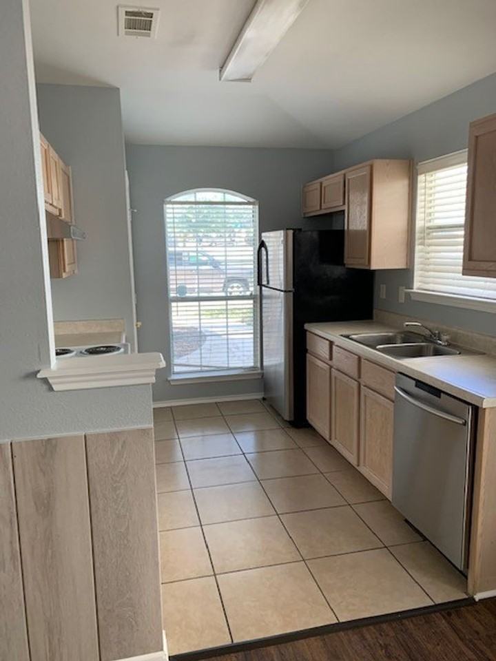 4028 Nettle Brk - Photo 4 of 18