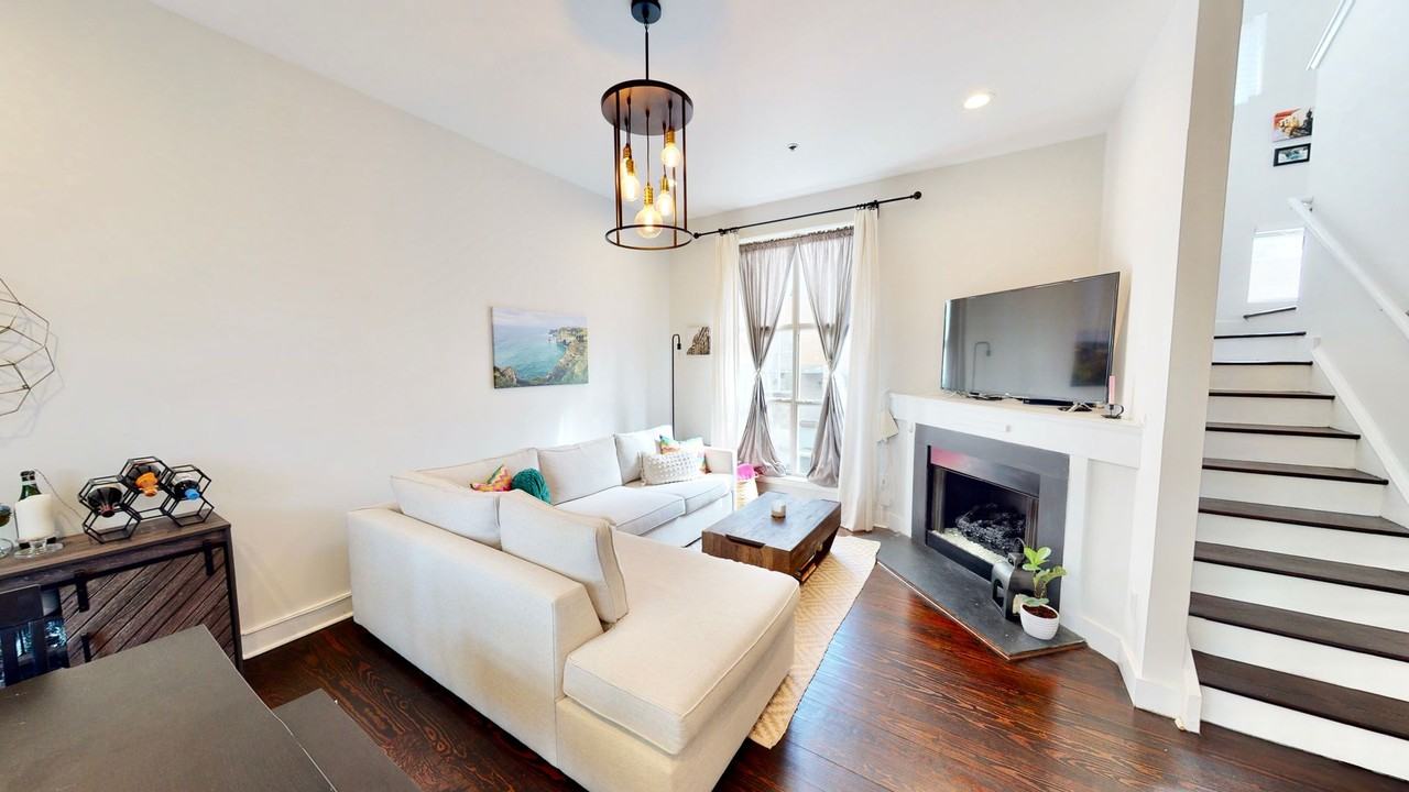 2058 Atherton Heights Ln - Photo 6 of 34