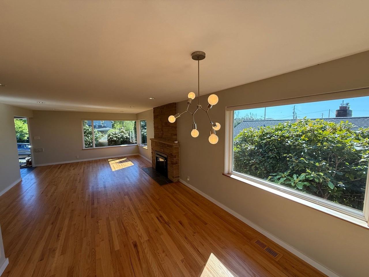 3442 Nw 62nd St - Photo 4 of 43