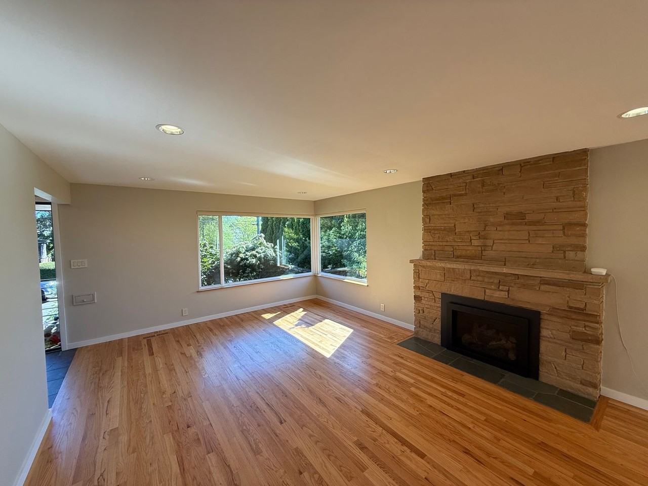 3442 Nw 62nd St - Photo 5 of 43