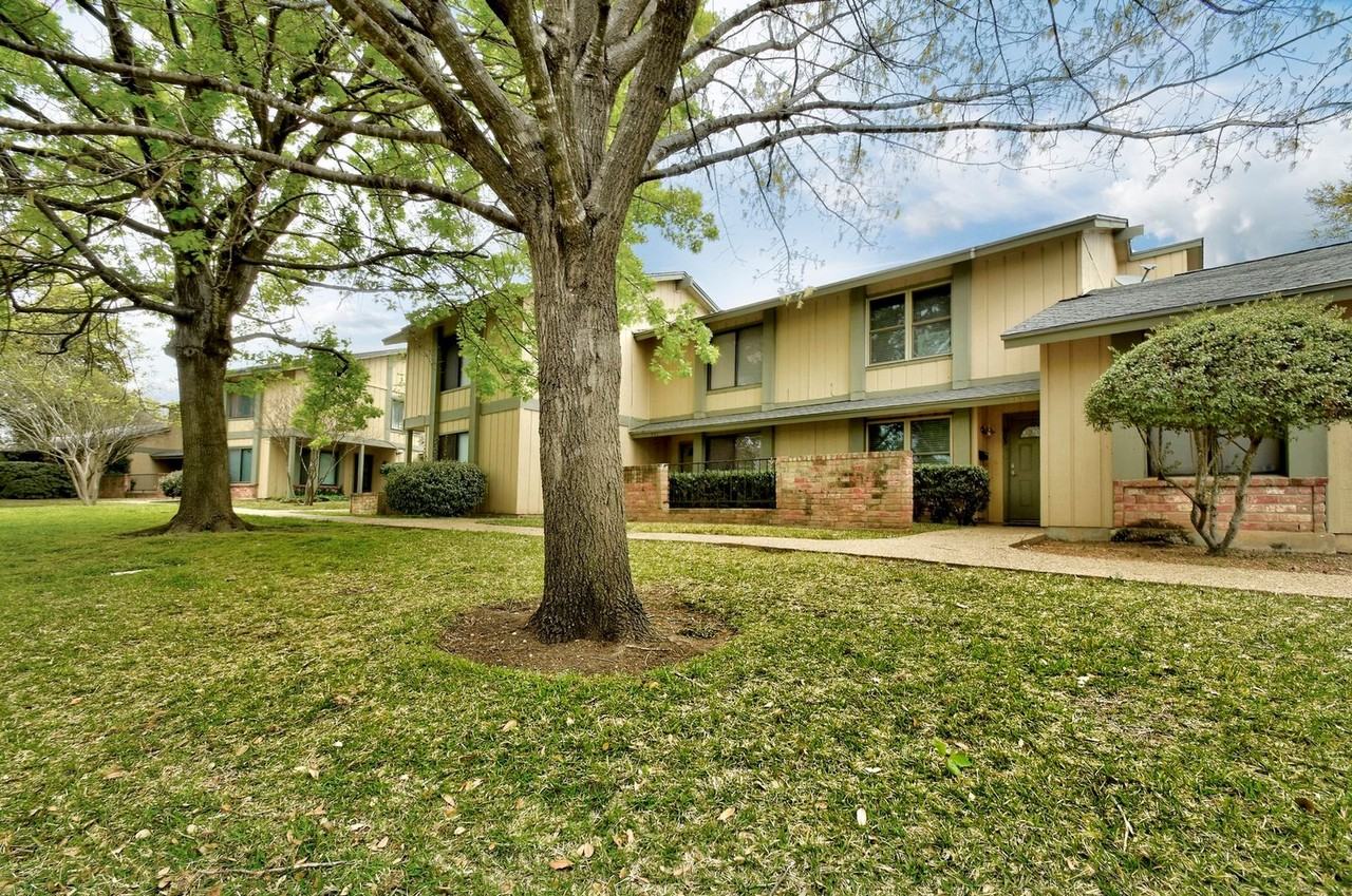 903 W Village Ln - Photo 2 of 22