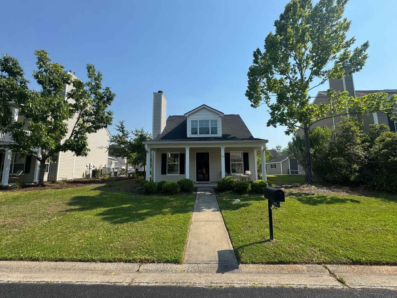 193 University Pkwy - Photo 3 of 27