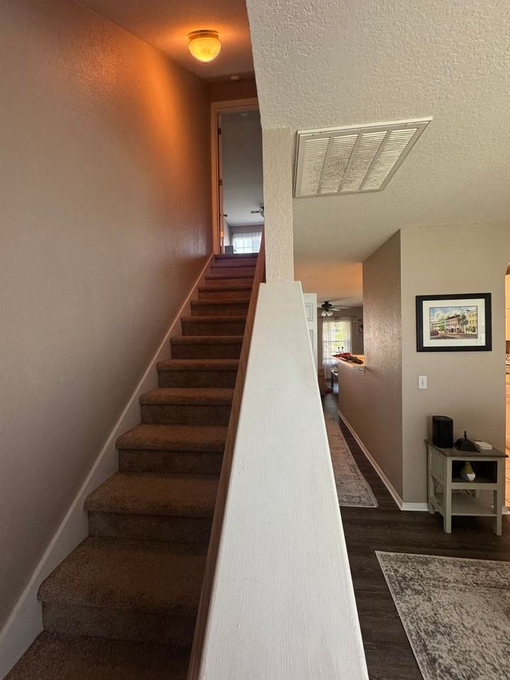 193 University Pkwy - Photo 6 of 27