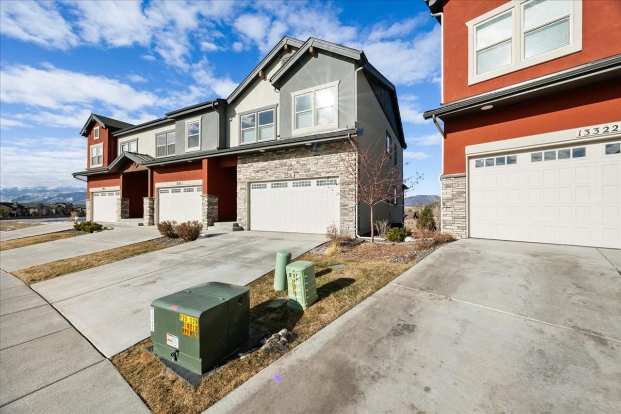 13316 Positano Pt - Photo 2 of 47