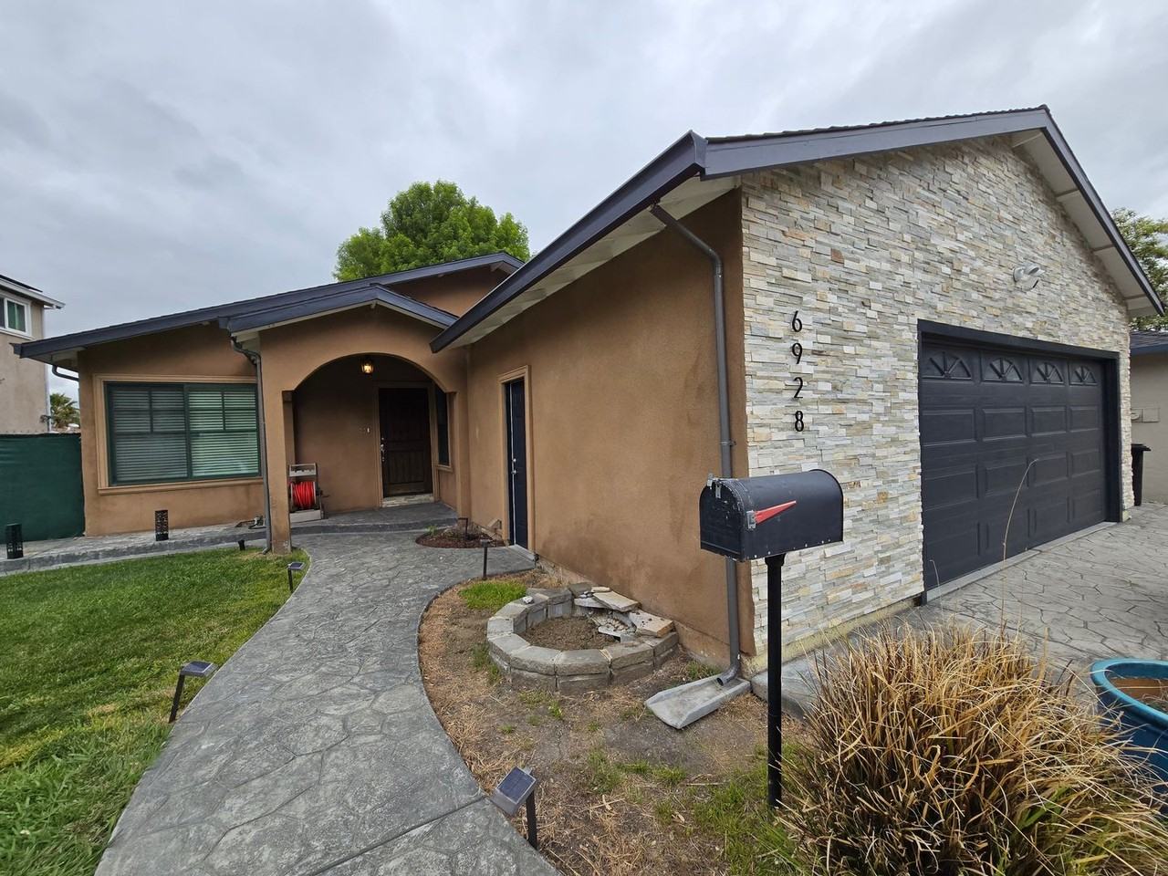 6928 Heaton Moor Dr - Photo 3 of 31