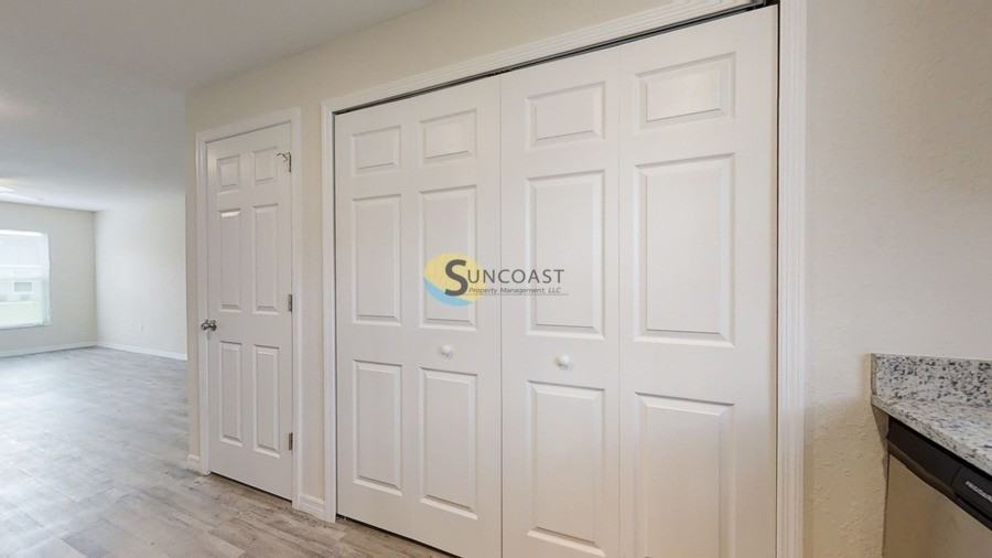 2083 Ne 78th Ln - Photo 2 of 25