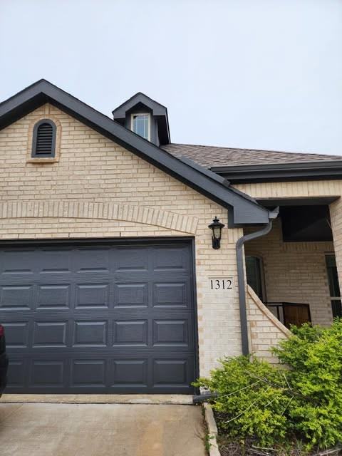 1312 Sumner St #NA - Photo 3 of 27