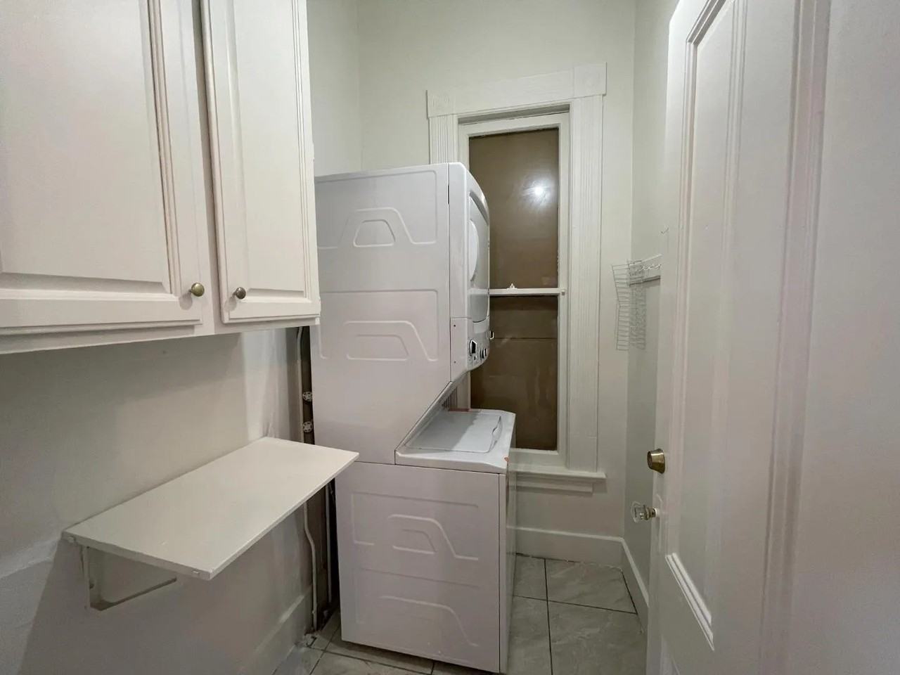 279 E Saint James St #1 - Photo 3 of 7