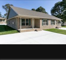 featured image of 284 Hunt St
