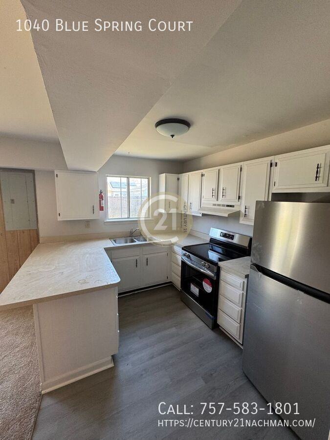 1040 Blue Spring Ct - Photo 4 of 8