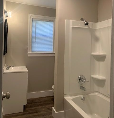 2506 E 10th St #8 - Photo 7 of 10