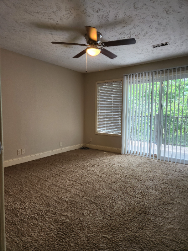 1904 Parkwild Dr #27 - Photo 6 of 17