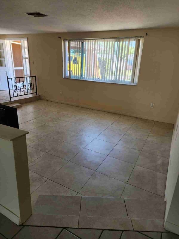 5653 Andrea Dr - Photo 7 of 32