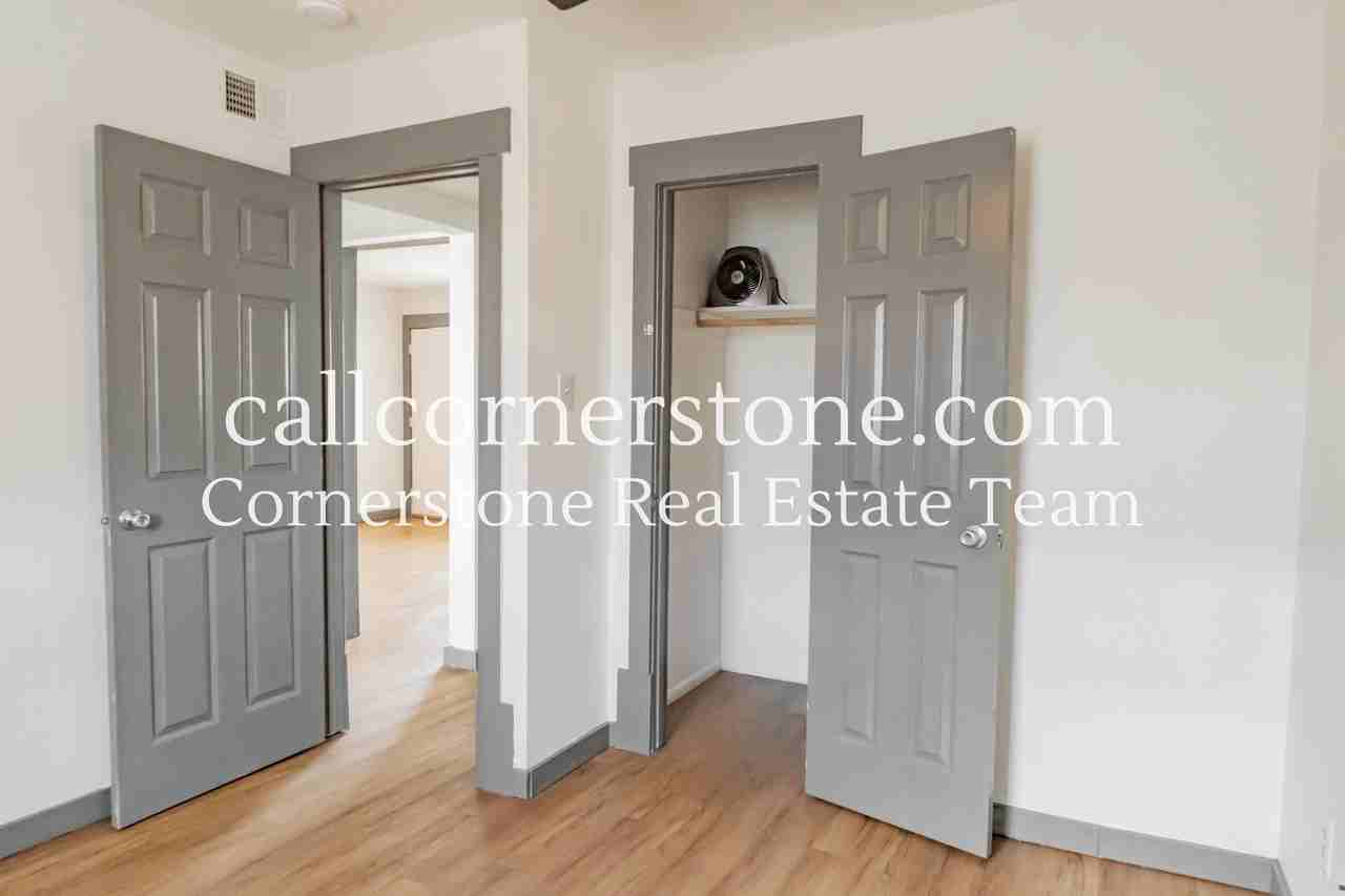 940 South Arcadia Street #1 (AT) - Photo 3 of 15