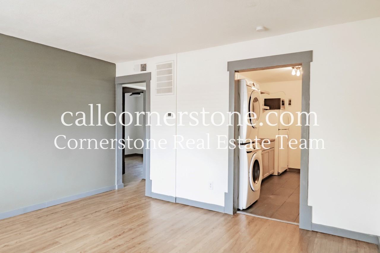 940 South Arcadia Street #1 (AT) - Photo 7 of 15