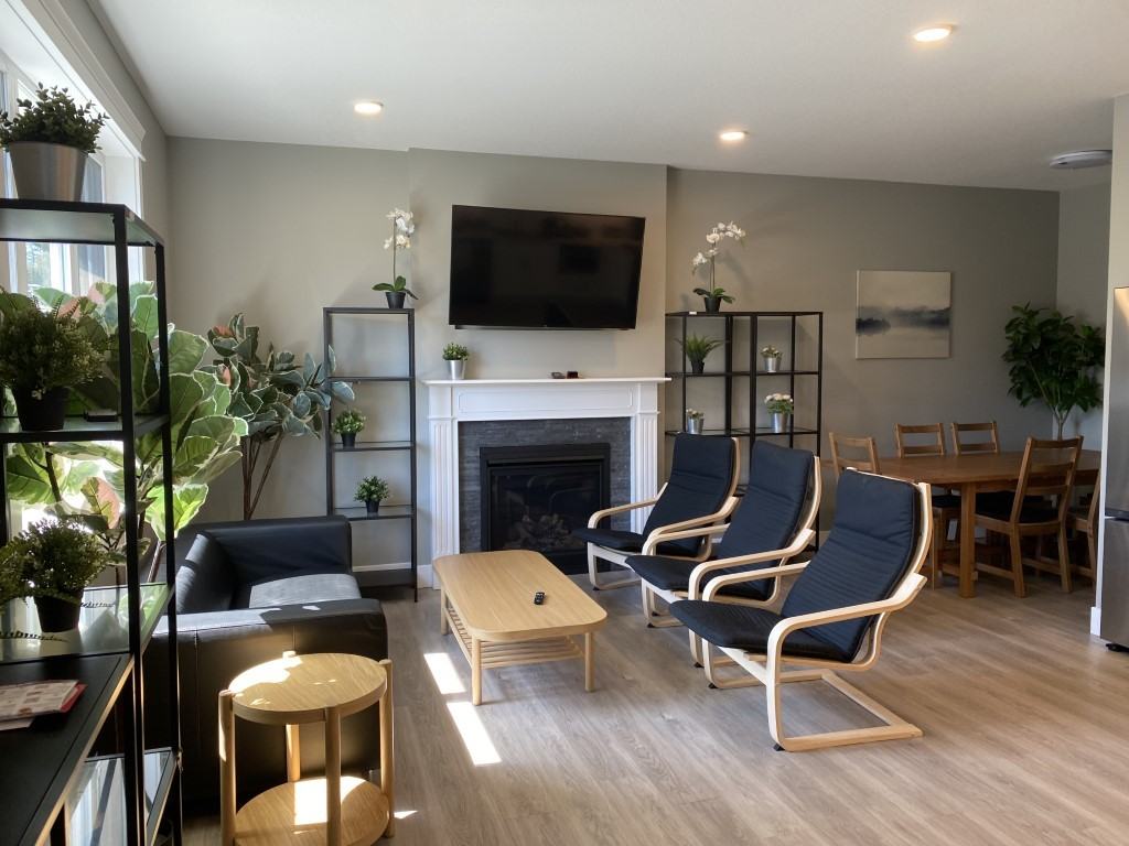 1200 Strathmore St #A - Photo 3 of 11