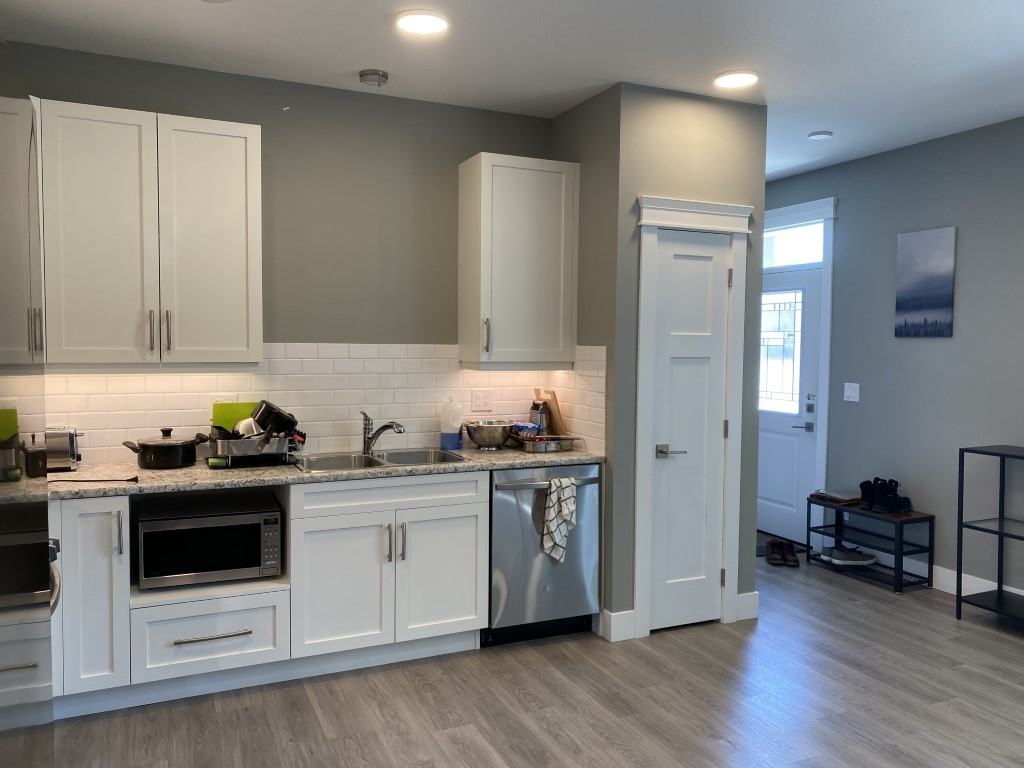 1200 Strathmore St #A - Photo 6 of 11