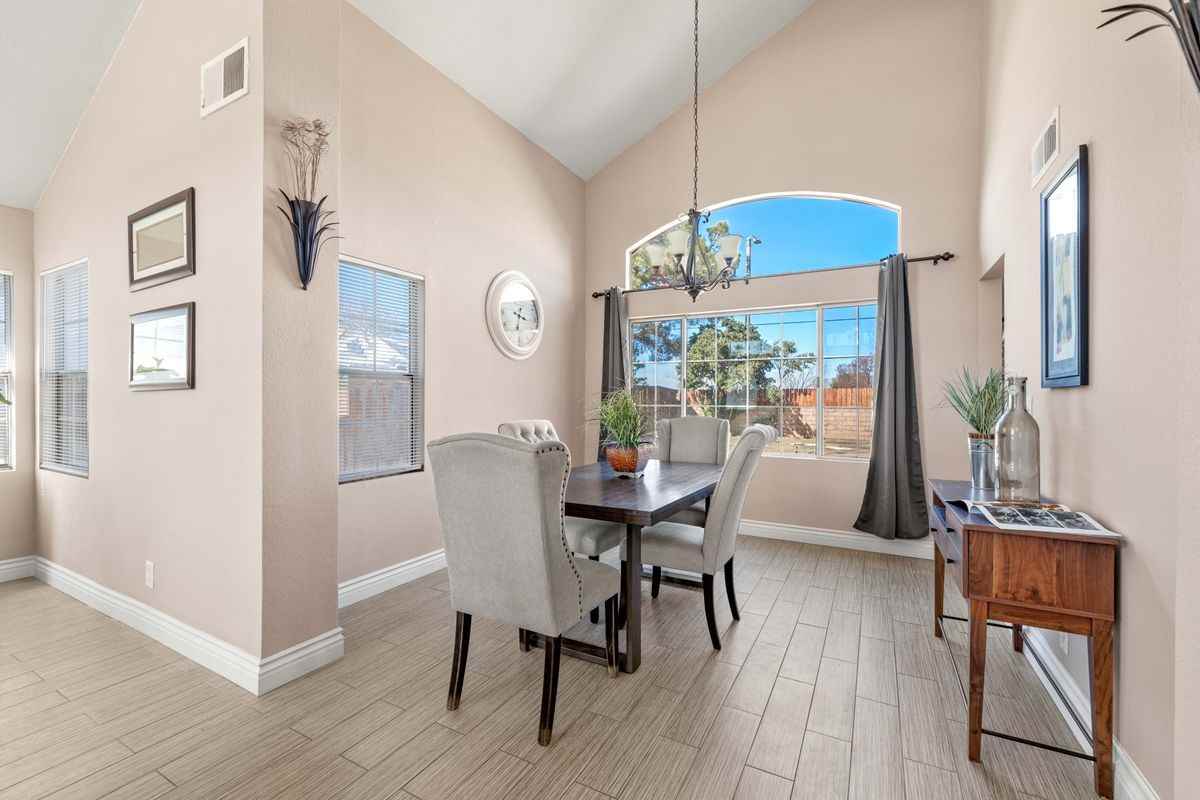 2813 Sandstone Ct - Photo 3 of 22