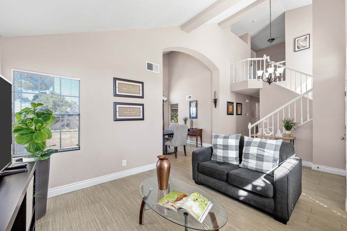 2813 Sandstone Ct - Photo 4 of 22