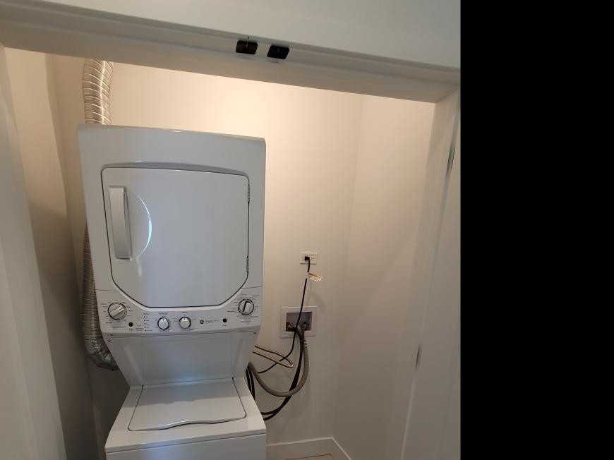 1334 West Bryn Mawr Avenue - Photo 3 of 10