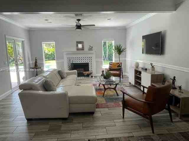 101 Southwest 101st Terrace #101 - Photo 4 of 15